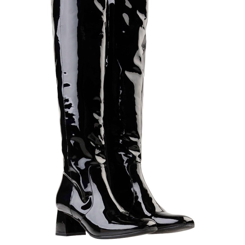 Knee boots, size10, Black